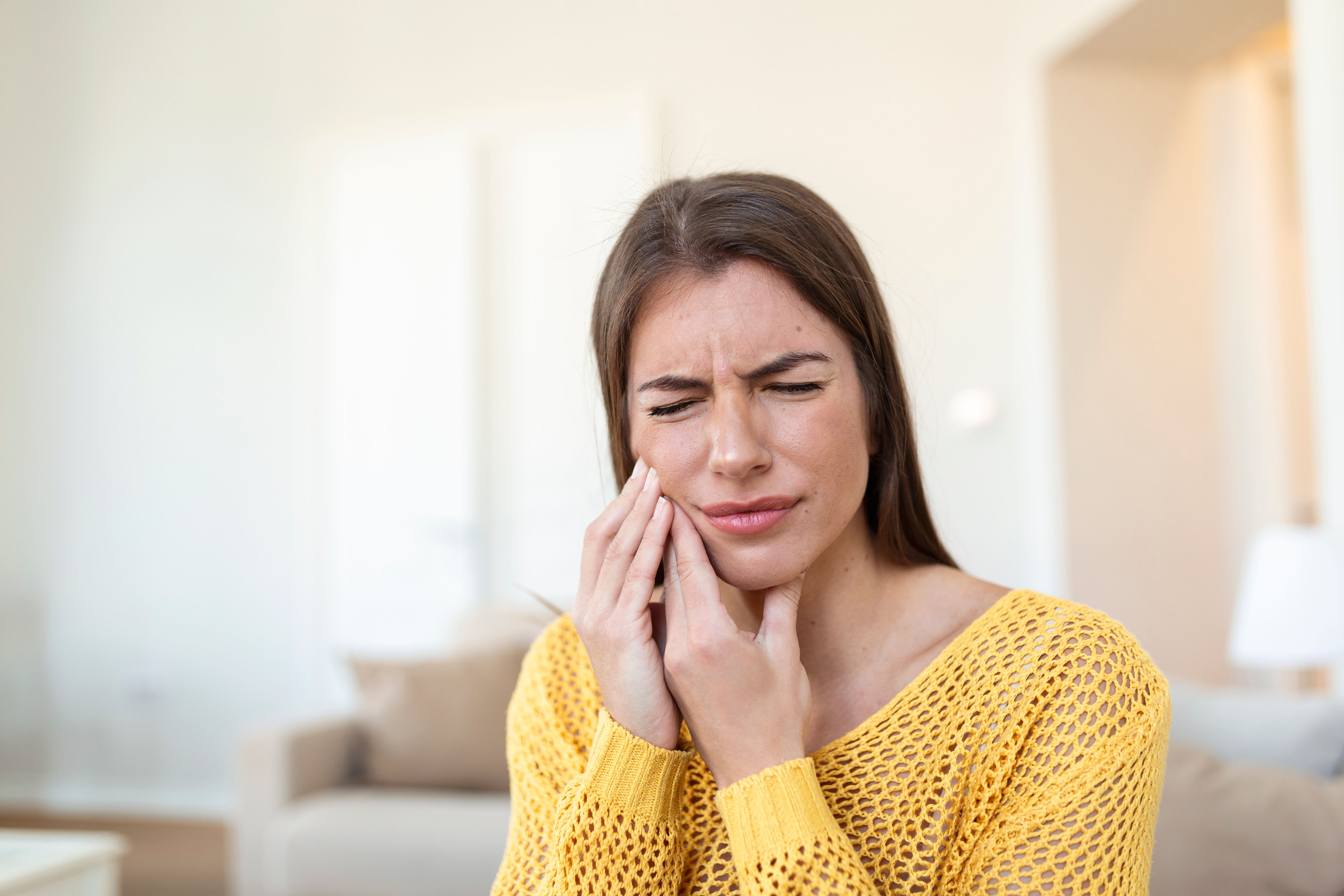 Tooth Pain Dentistry Beautiful Young Woman Suffering From Terrible Strong Teeth Pain Touching Cheek With Hand Female Feeling Painful Toothache Dental Care Health Concept High Resolution (1)