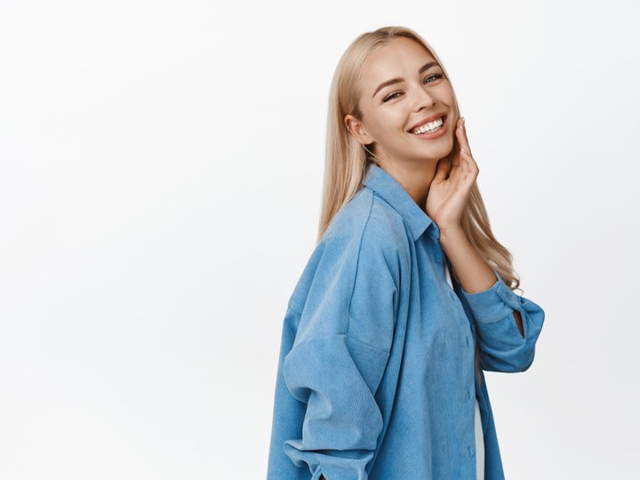 Виправлення естетичних проблем за допомогою керамічних вінірів та коронок