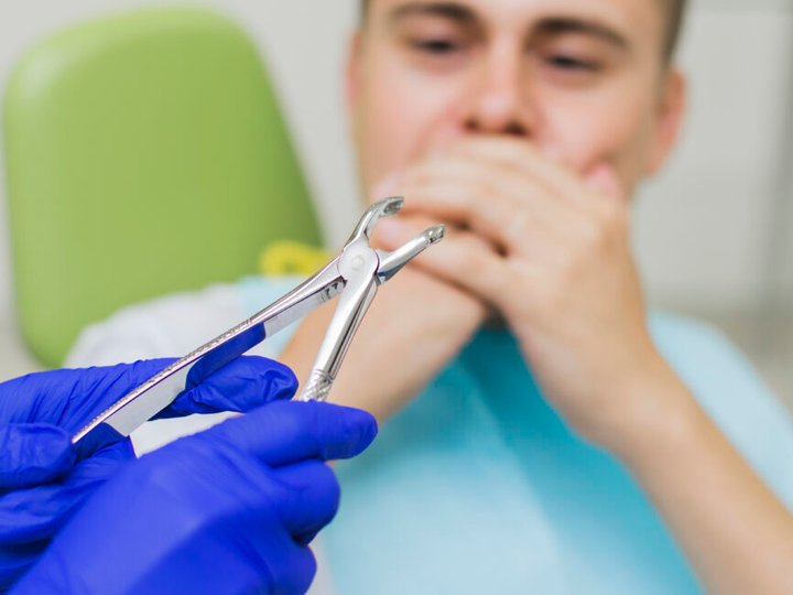 Чи обов’язково видаляти зуб мудрості