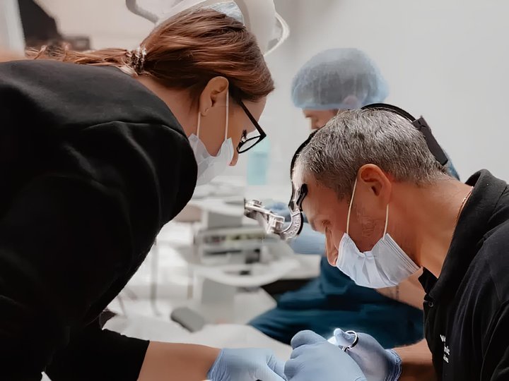 Імплантація зубів на чотирьох або all in four